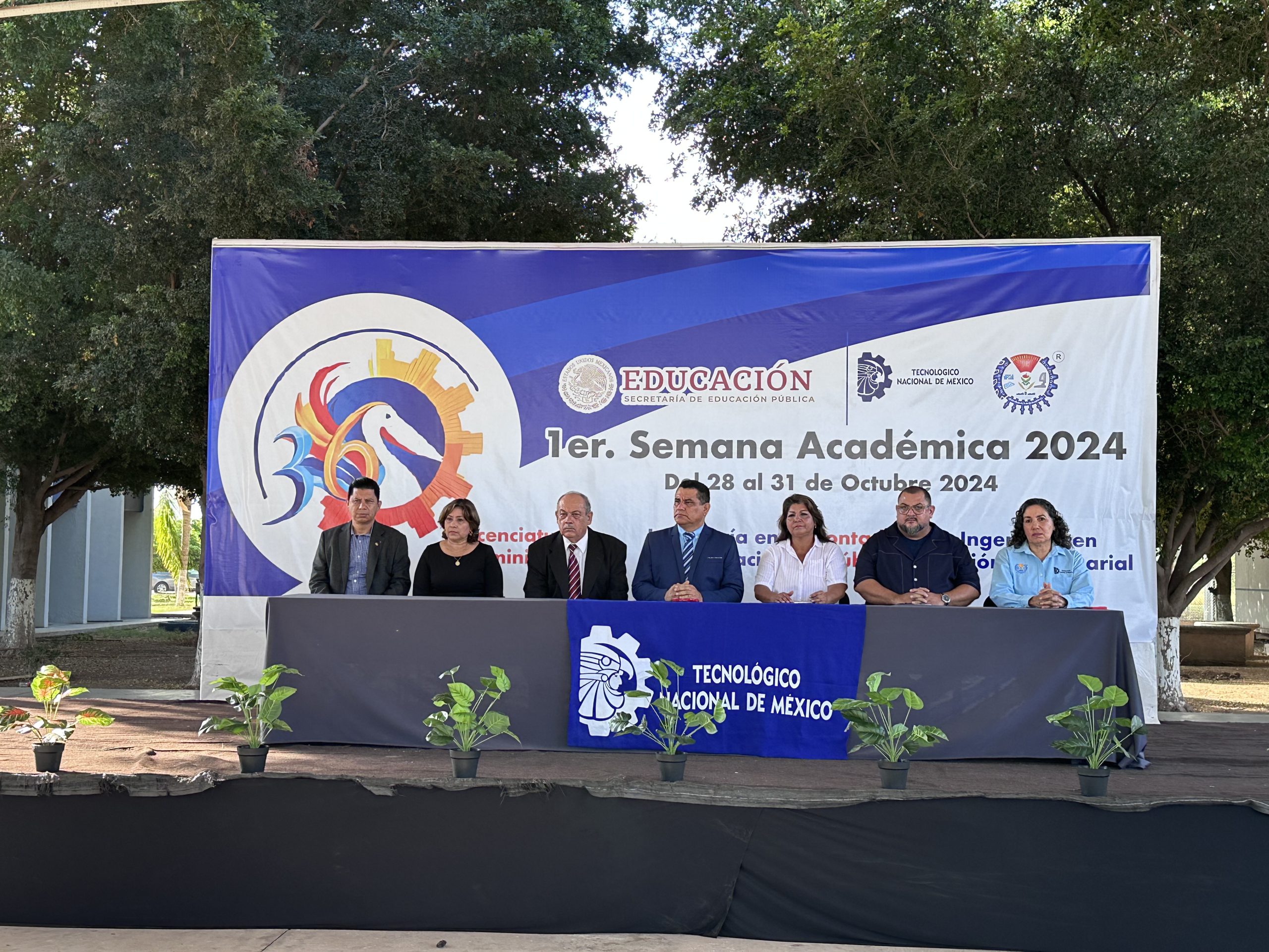 Inauguración de la Semana Académica del Área de Ciencias Económico-Administrativas en el ITHUA