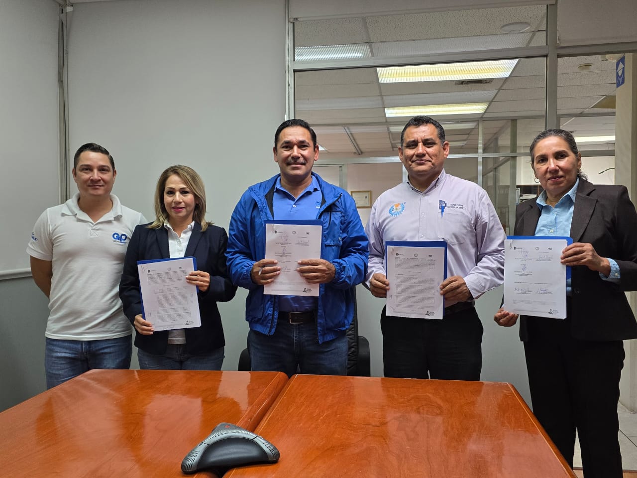 Firma de Convenio entre el Instituto Tecnológico de Huatabampo y la Empresa Del Centro S.A. de C.V.